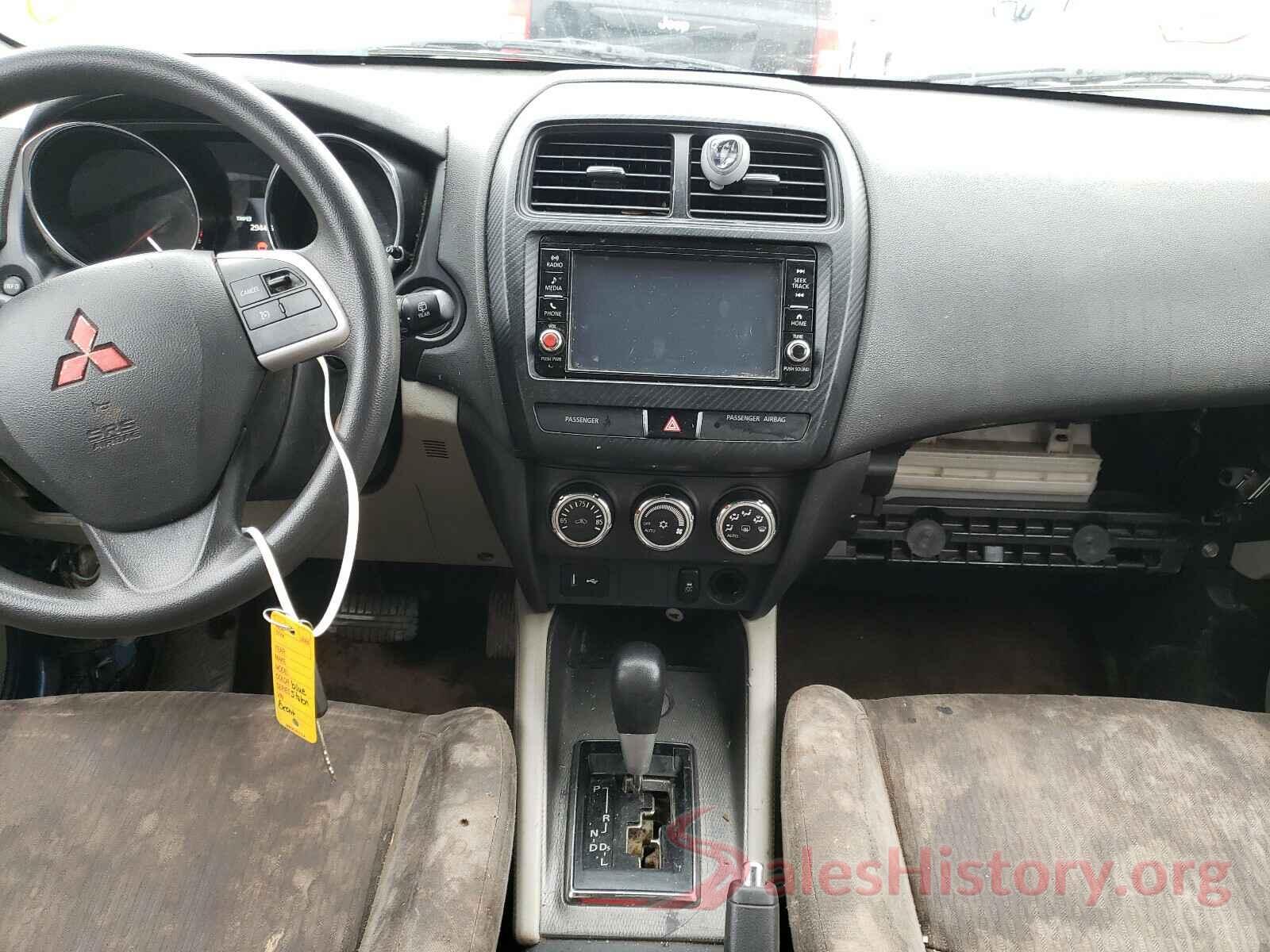 JA4AP3AU1JU012214 2018 MITSUBISHI OUTLANDER