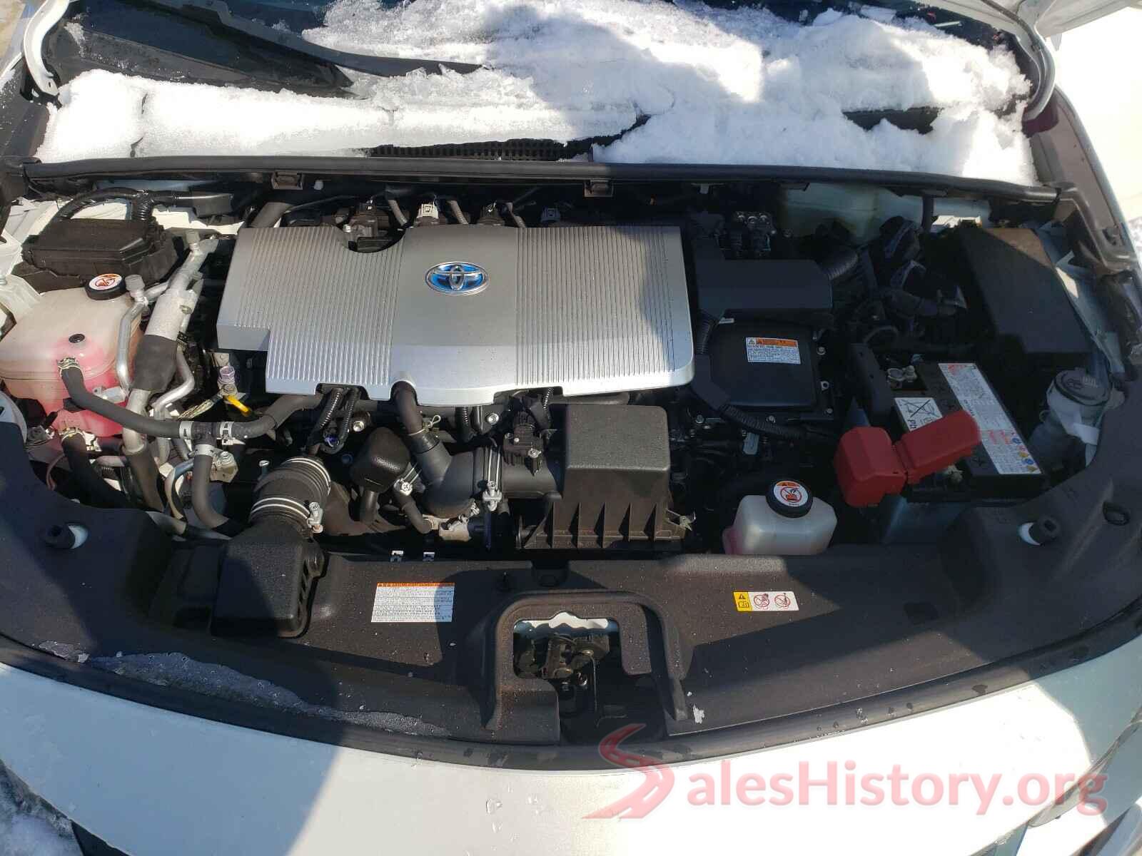 JTDKARFPXJ3072693 2018 TOYOTA PRIUS