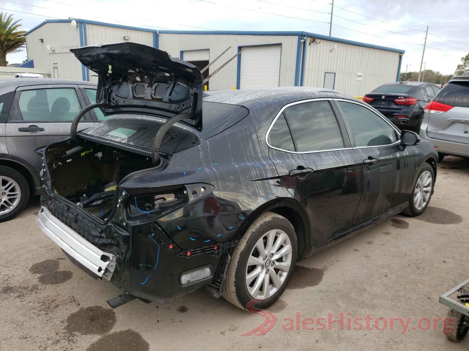 4T1B11HK5KU710438 2019 TOYOTA CAMRY