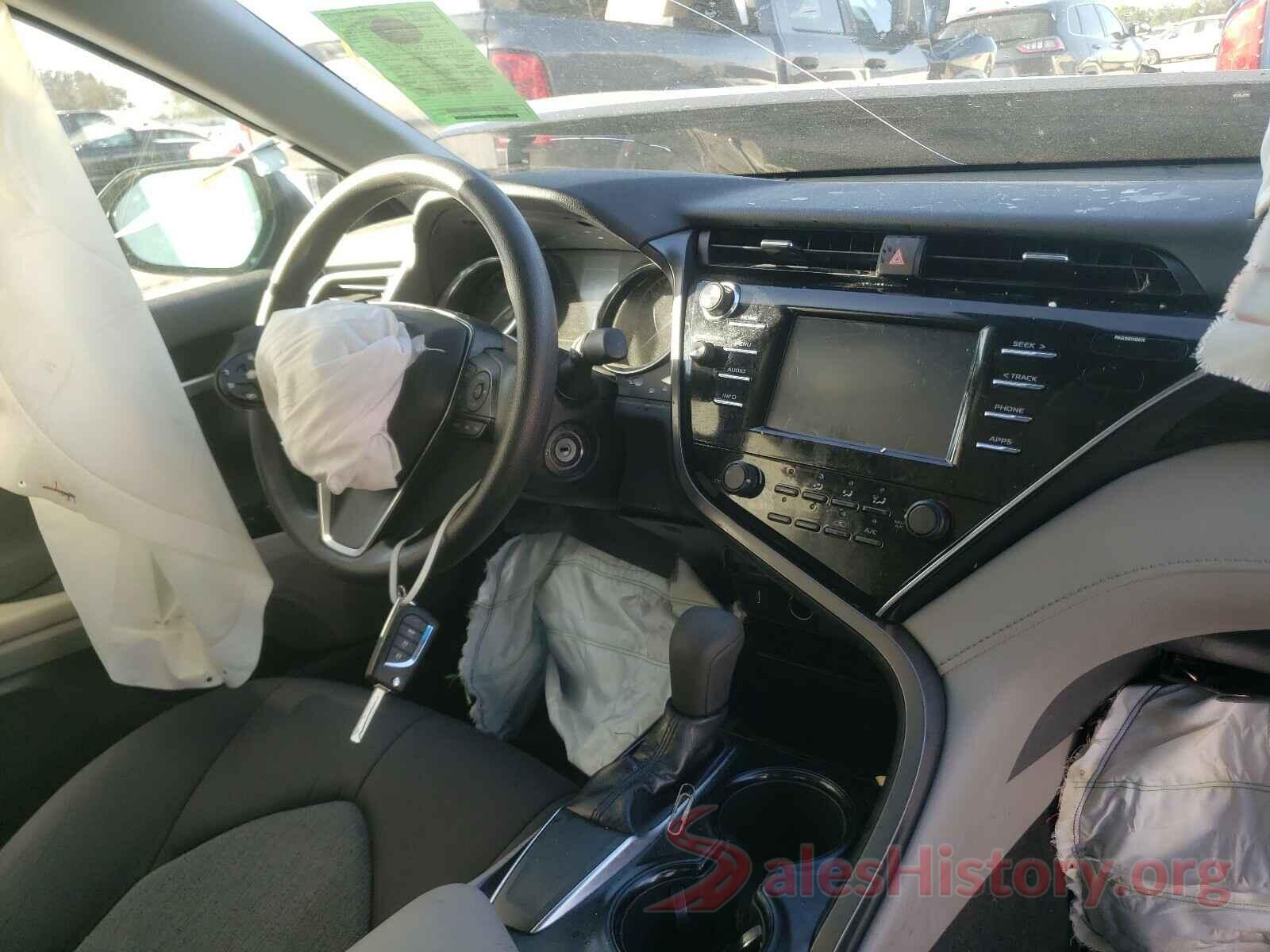 4T1B11HK8JU674310 2018 TOYOTA CAMRY