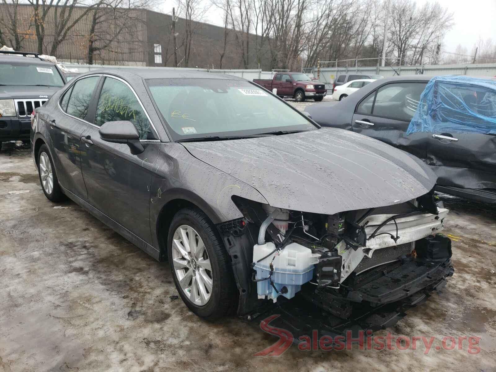 4T1B11HK0JU506337 2018 TOYOTA CAMRY