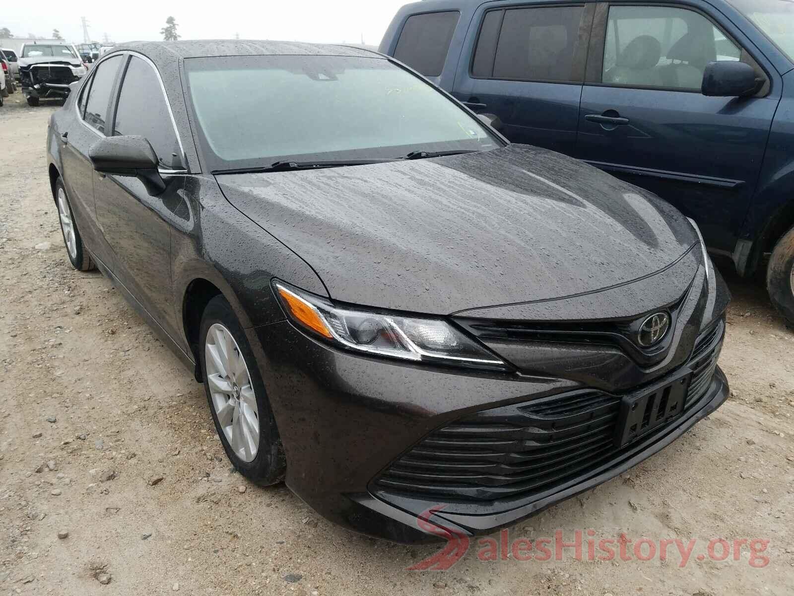 4T1B11HK1JU100602 2018 TOYOTA CAMRY