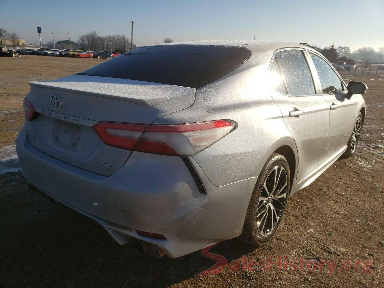 4T1B11HK1JU670809 2018 TOYOTA CAMRY