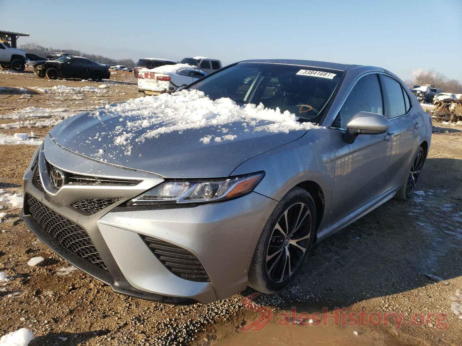 4T1B11HK1JU670809 2018 TOYOTA CAMRY