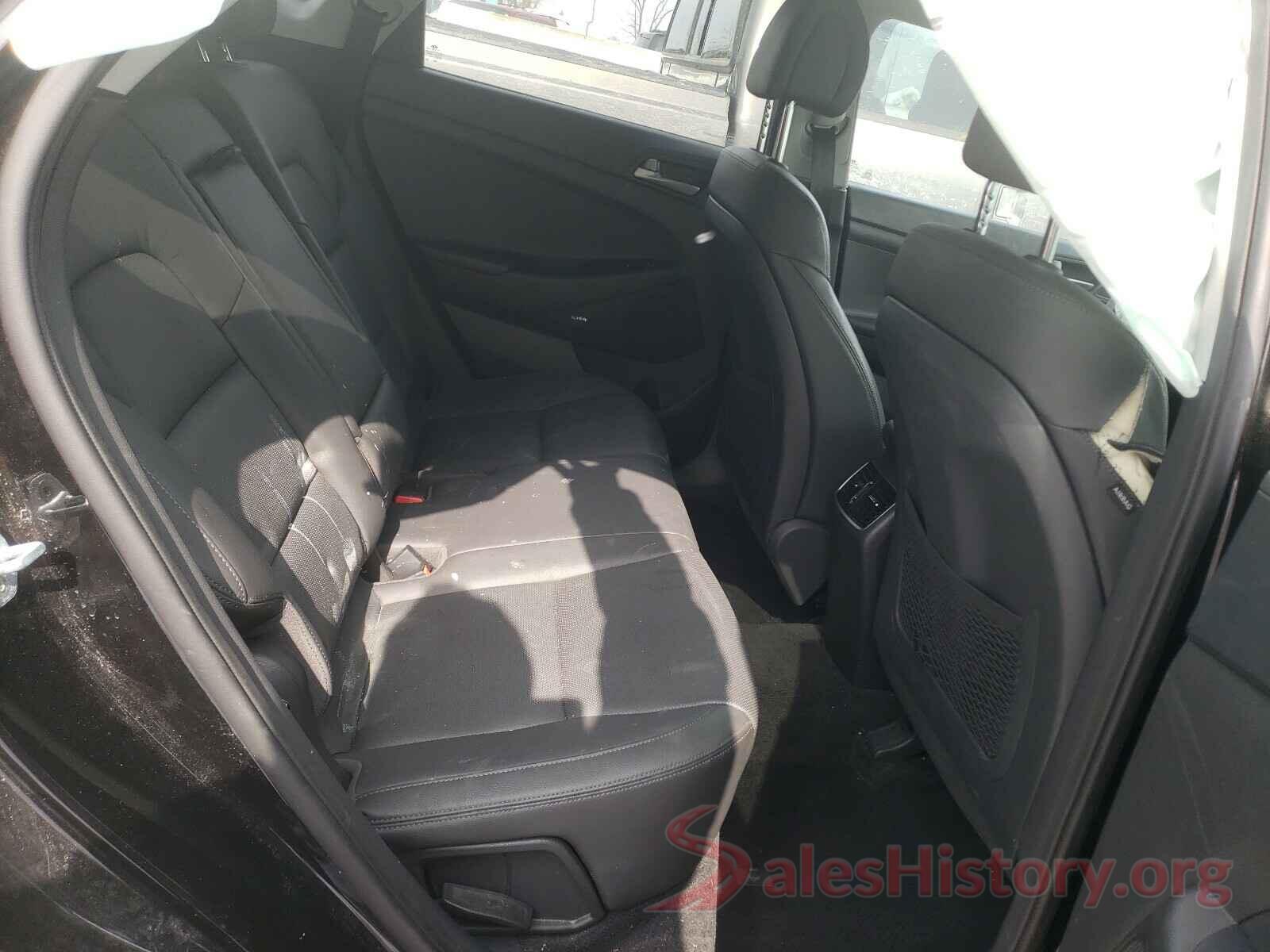 KM8J3CA22JU834998 2018 HYUNDAI TUCSON