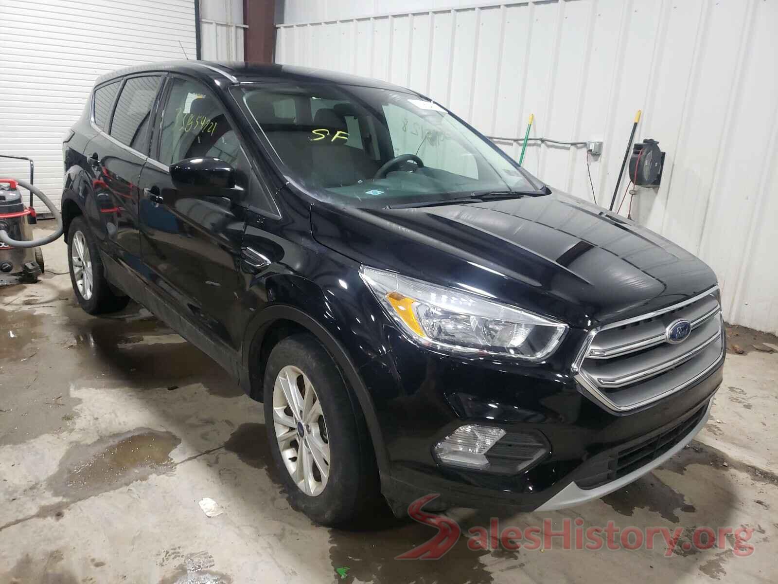 1FMCU9G9XHUE88366 2017 FORD ESCAPE