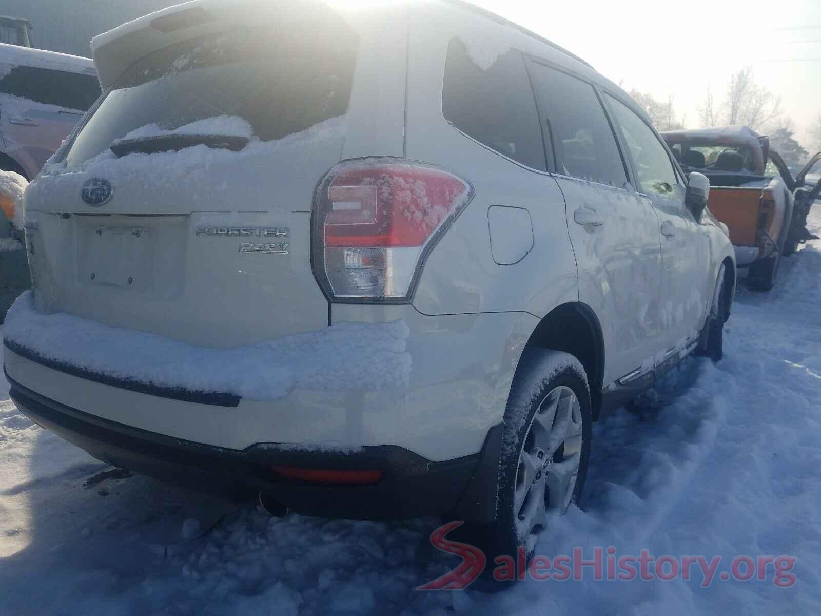 JF2SJAWC2HH460076 2017 SUBARU FORESTER