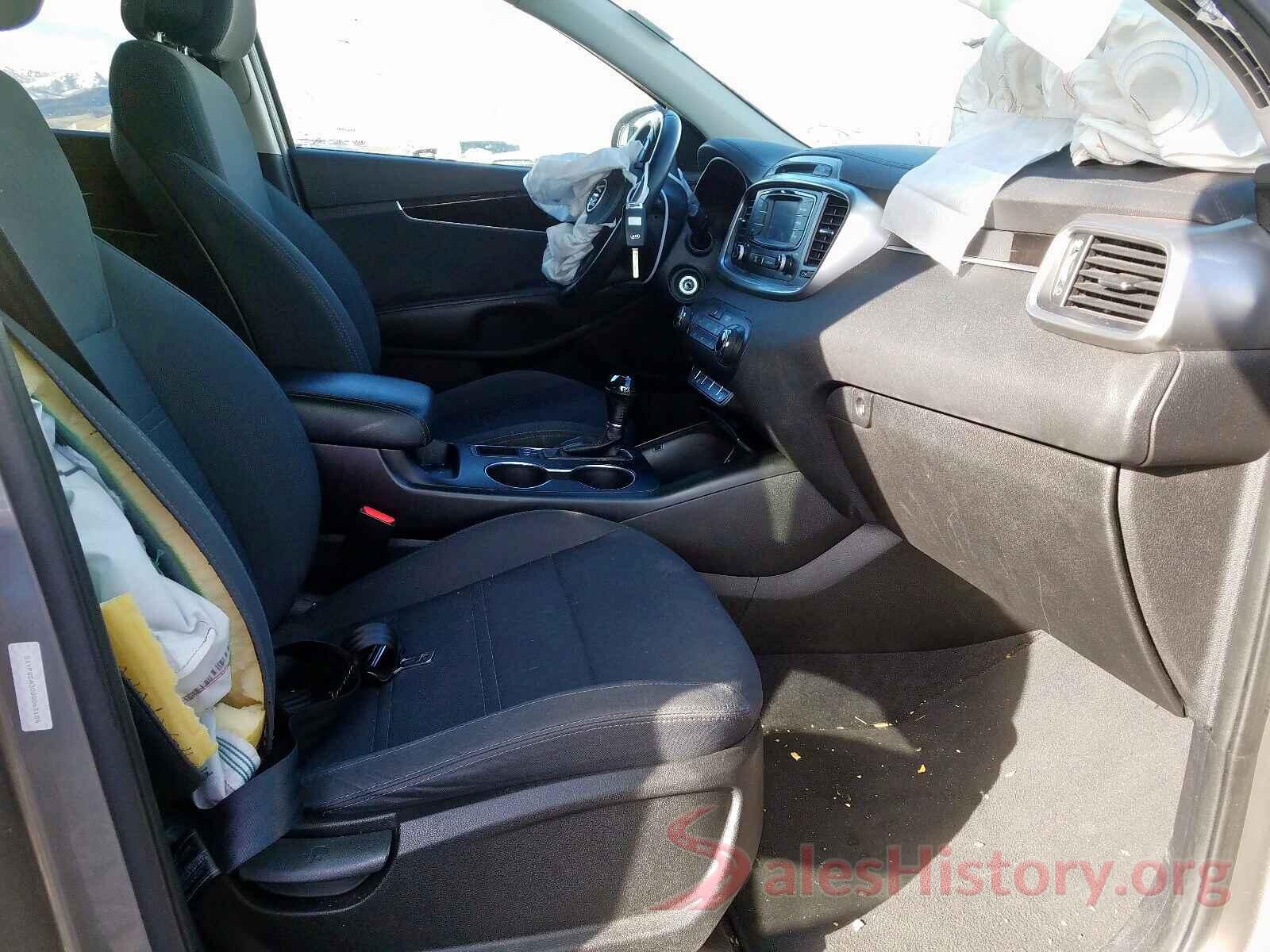 5XYPGDA30GG065185 2016 KIA SORENTO