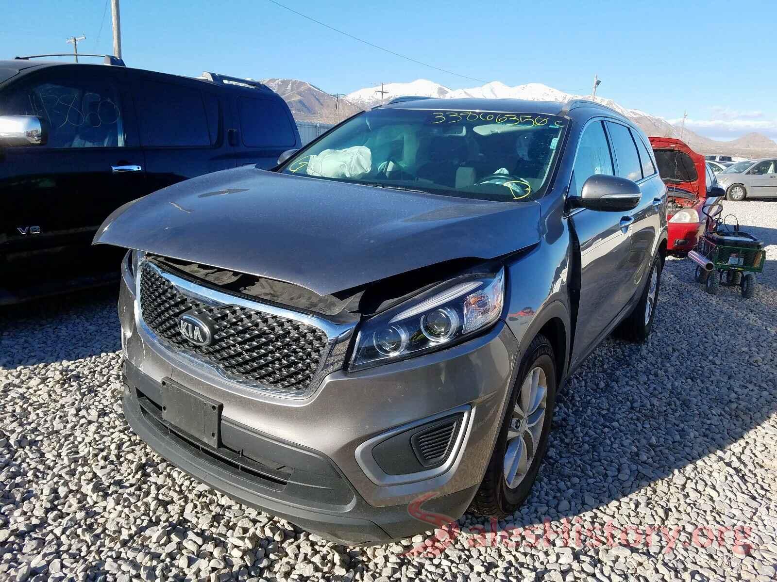 5XYPGDA30GG065185 2016 KIA SORENTO