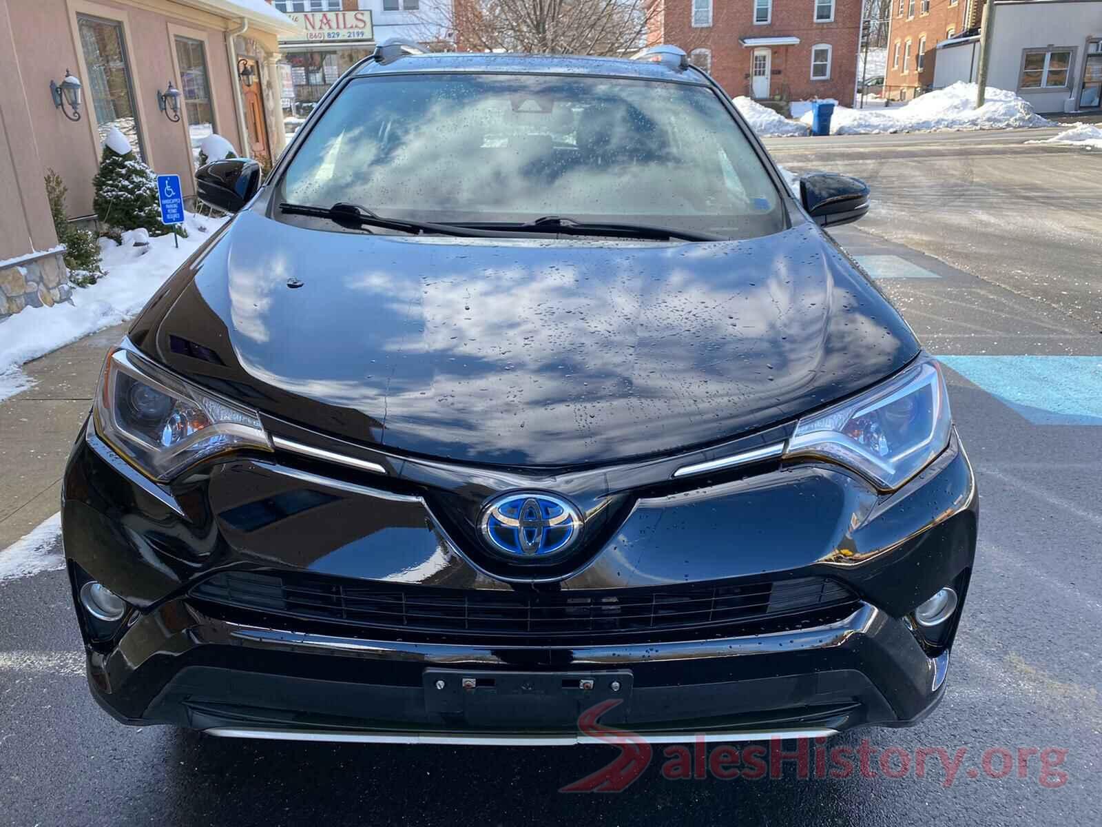 JTMRJREV5HD146962 2017 TOYOTA RAV4