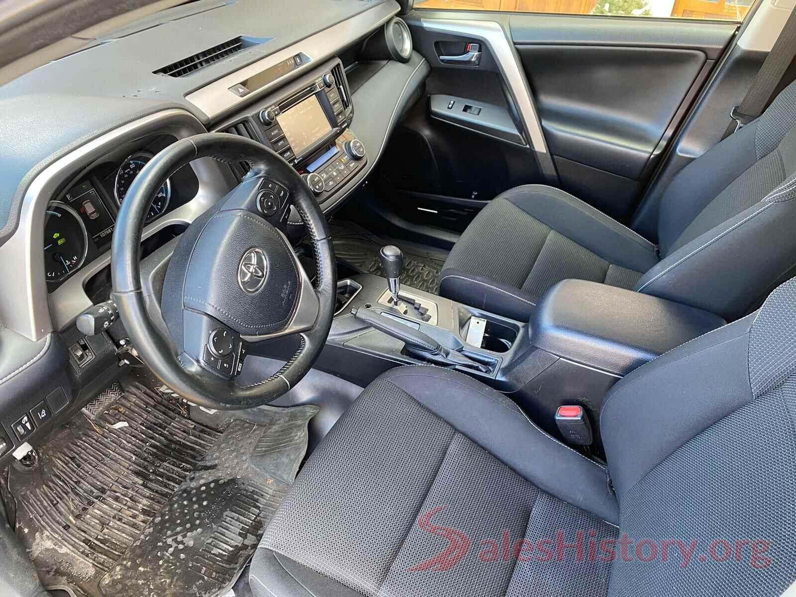 JTMRJREV5HD146962 2017 TOYOTA RAV4