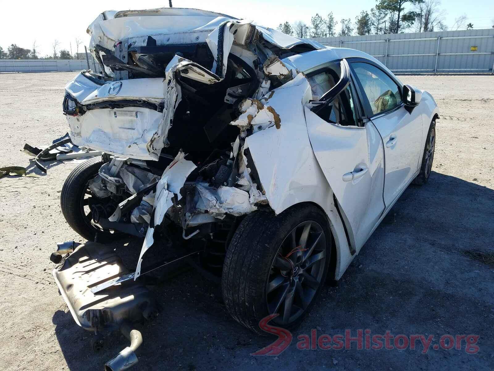 3MZBN1L33JM180429 2018 MAZDA 3