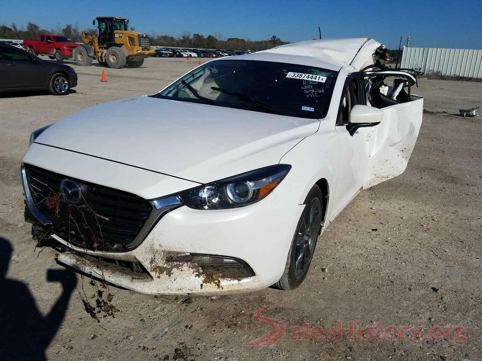 3MZBN1L33JM180429 2018 MAZDA 3