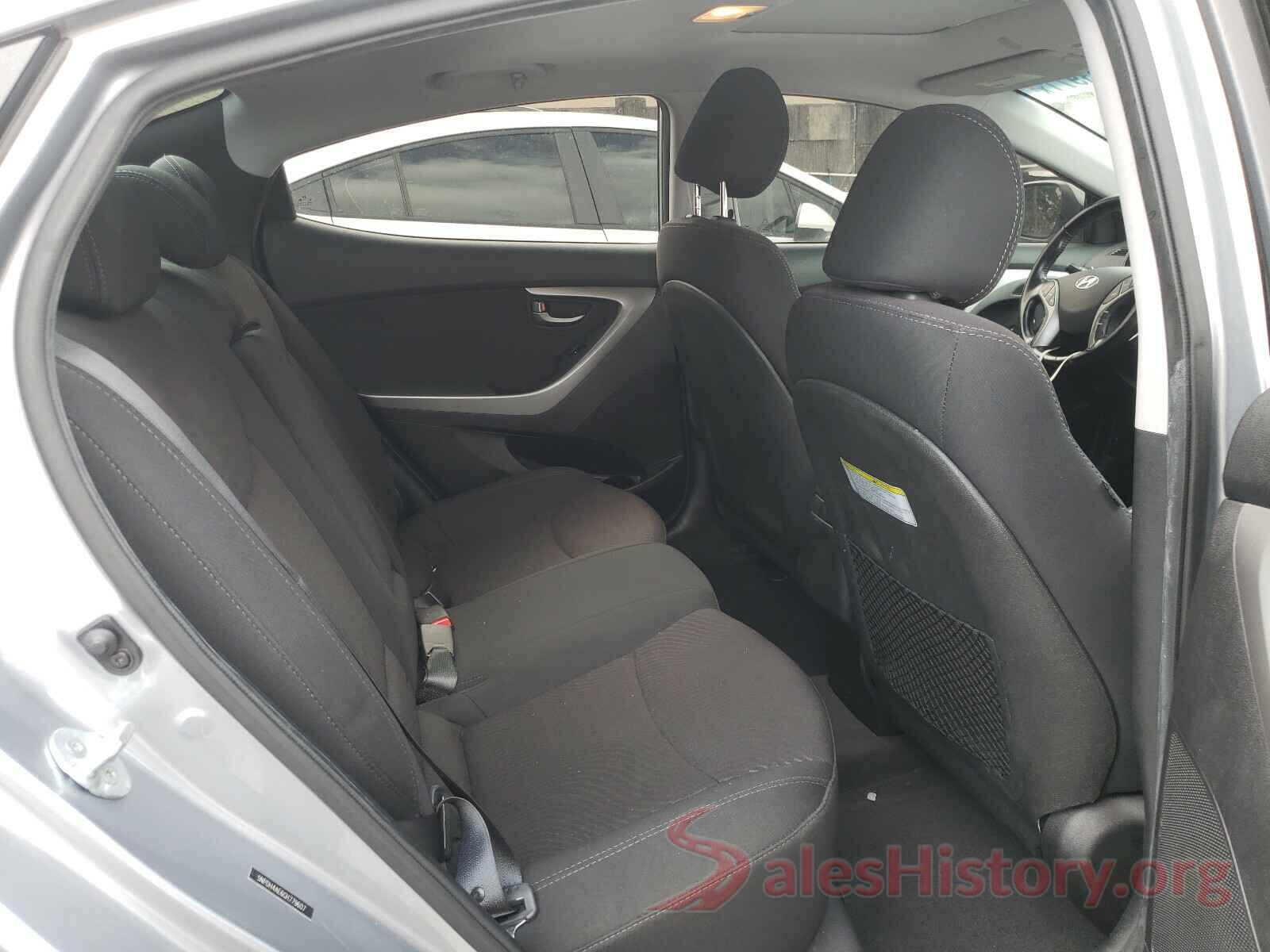 5NPDH4AE6GH779607 2016 HYUNDAI ELANTRA