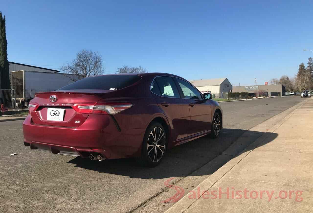 4T1B11HK5JU671428 2018 TOYOTA CAMRY