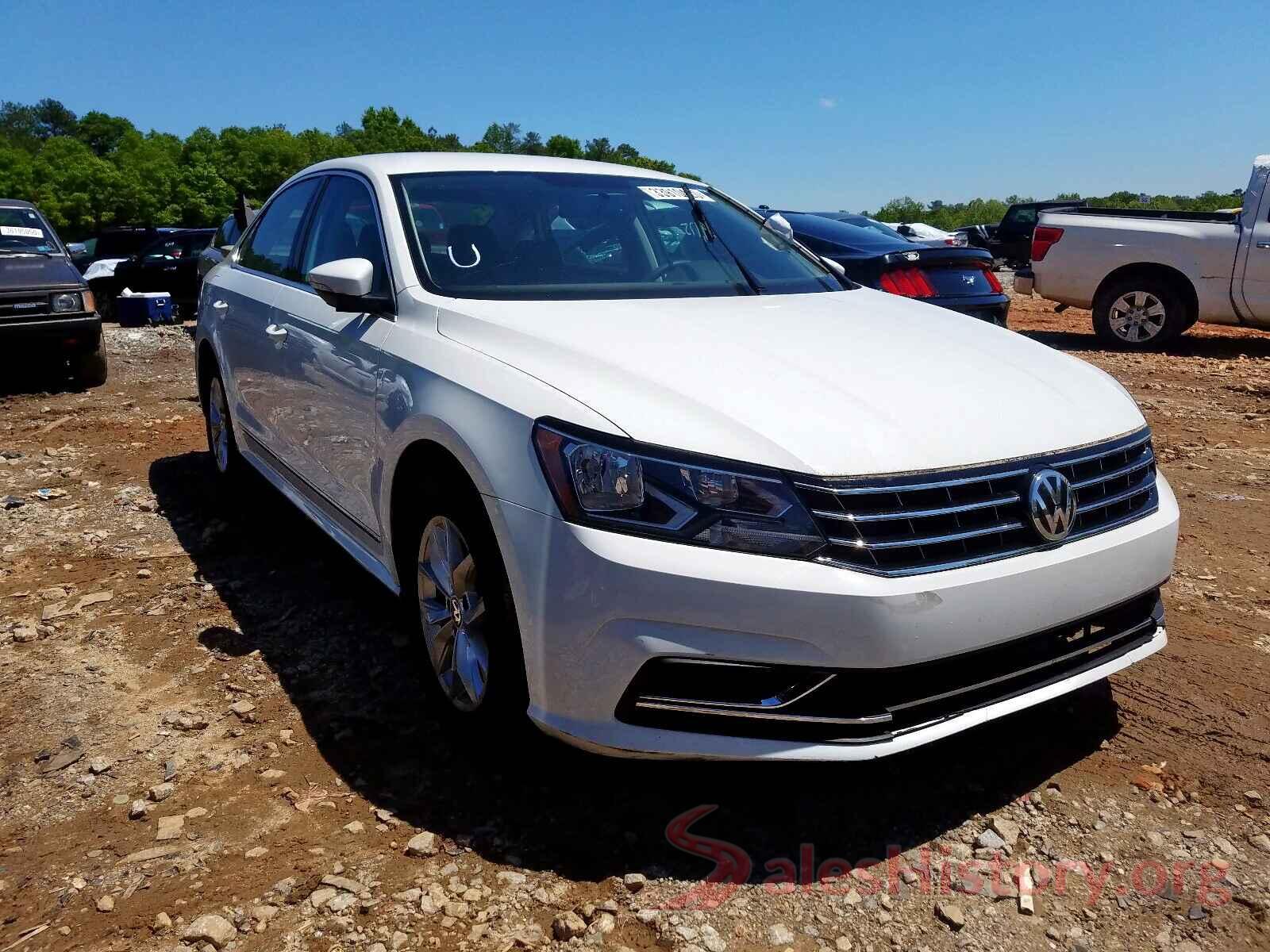 1VWAT7A3XHC021006 2017 VOLKSWAGEN PASSAT