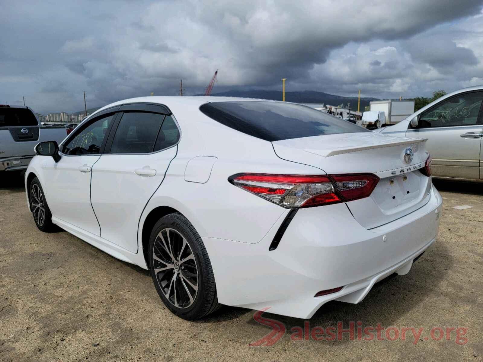 4T1B11HK3KU789592 2019 TOYOTA CAMRY