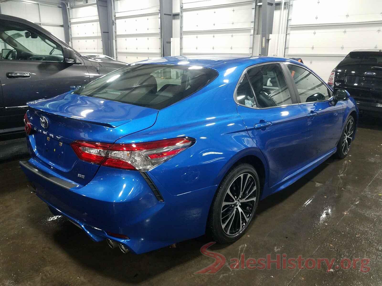 4T1B11HK5JU052702 2018 TOYOTA CAMRY