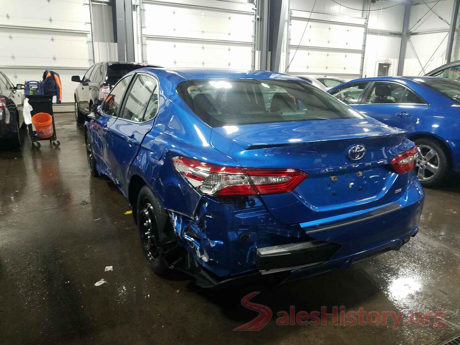 4T1B11HK5JU052702 2018 TOYOTA CAMRY