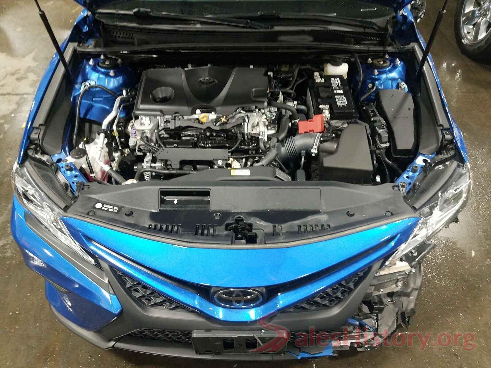 4T1B11HK5JU052702 2018 TOYOTA CAMRY