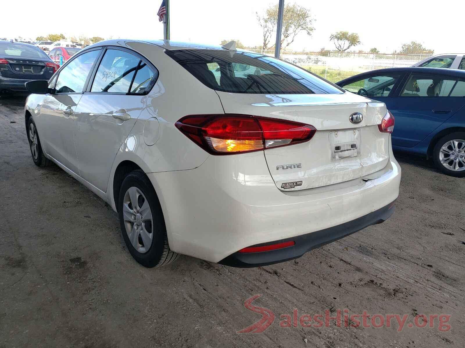 3KPFK4A70HE055798 2017 KIA FORTE