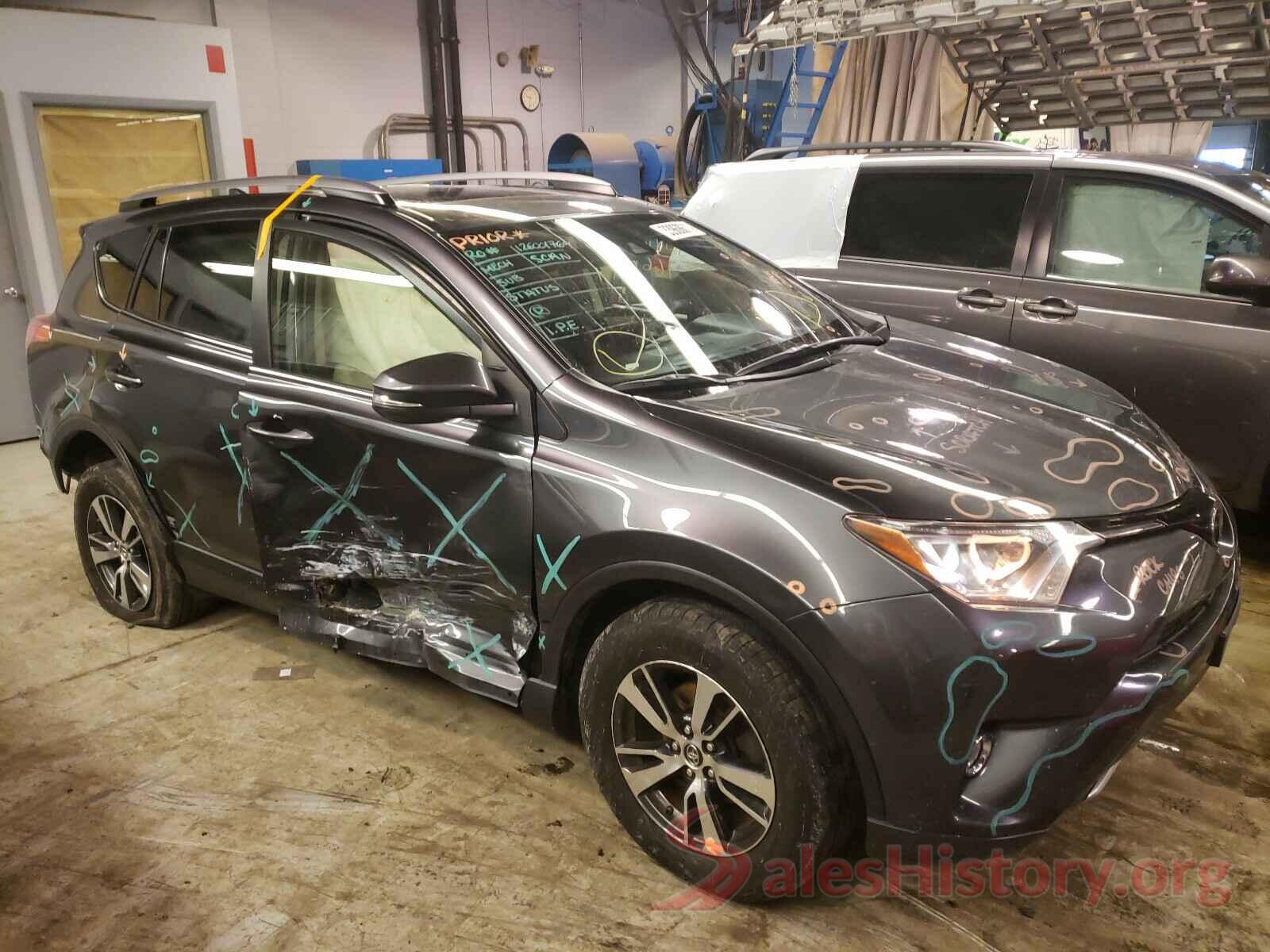 JTMRFREV6HJ704207 2017 TOYOTA RAV4