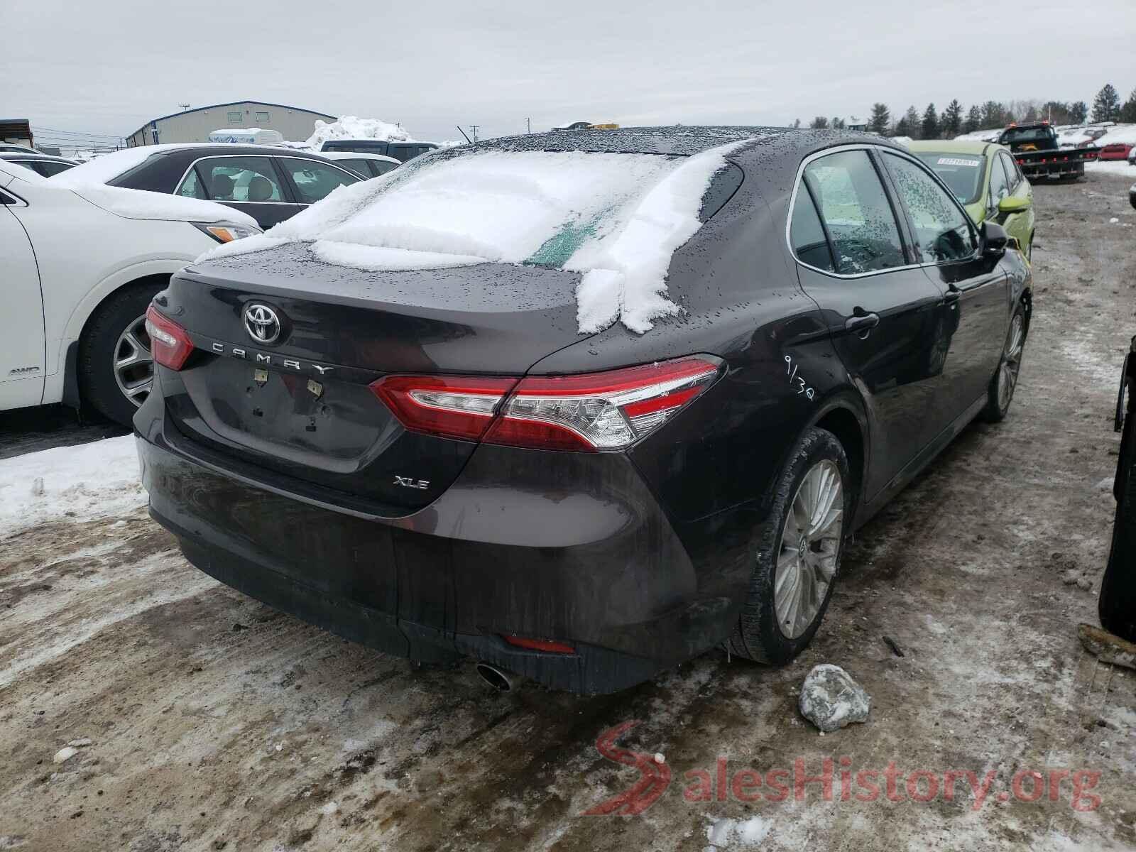 4T1B11HK2JU513810 2018 TOYOTA CAMRY