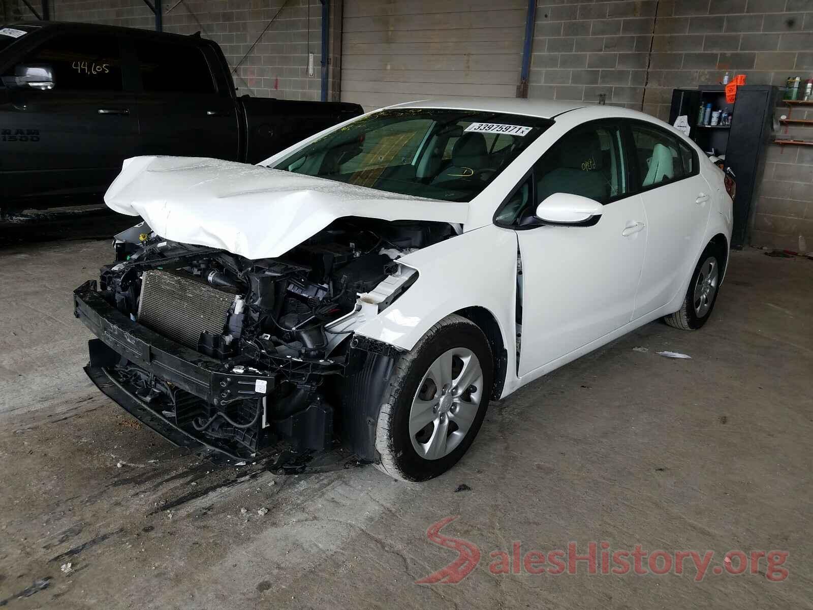 3KPFK4A77HE066300 2017 KIA FORTE