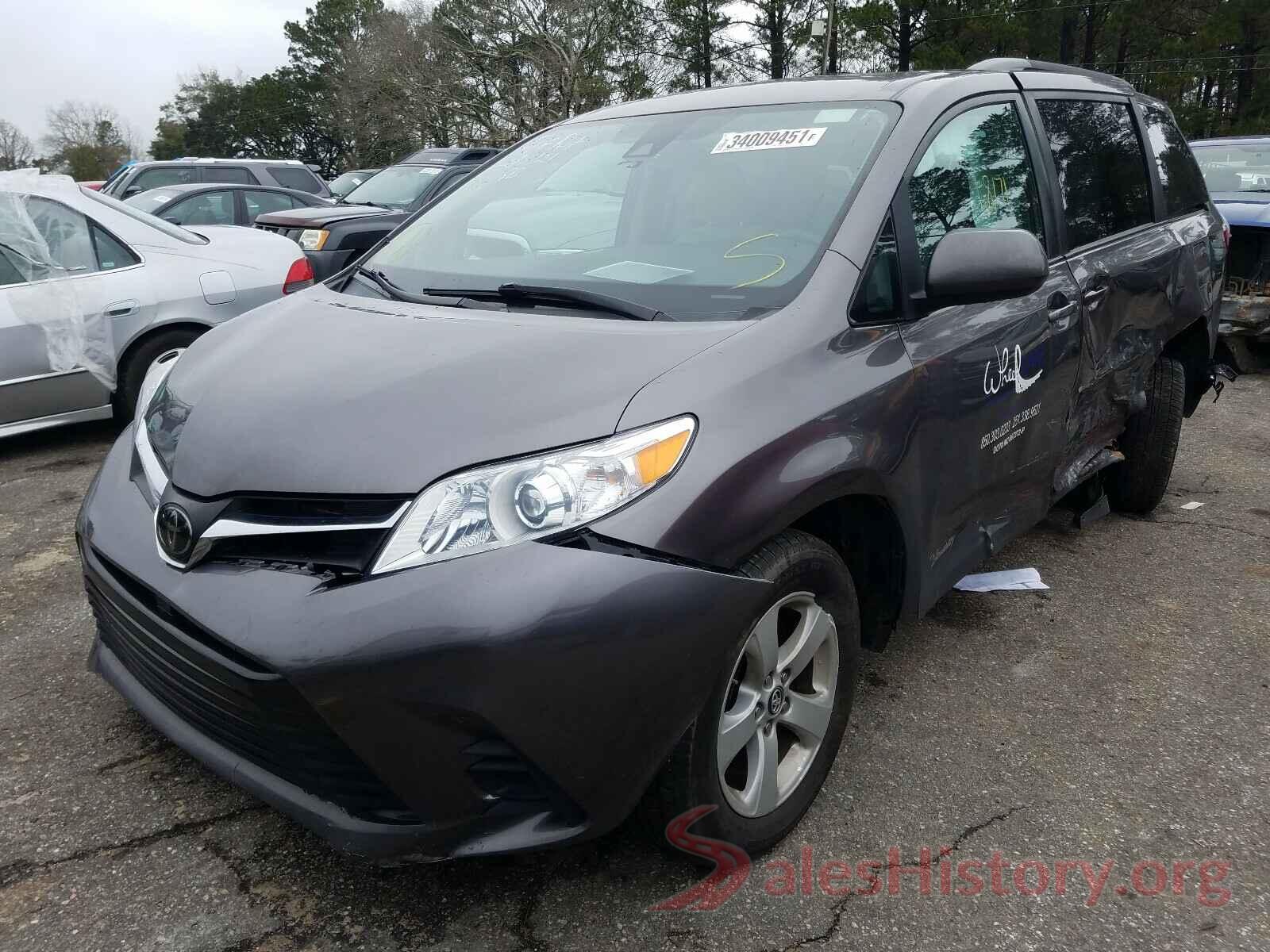 5TDKZ3DC0JS910511 2018 TOYOTA SIENNA