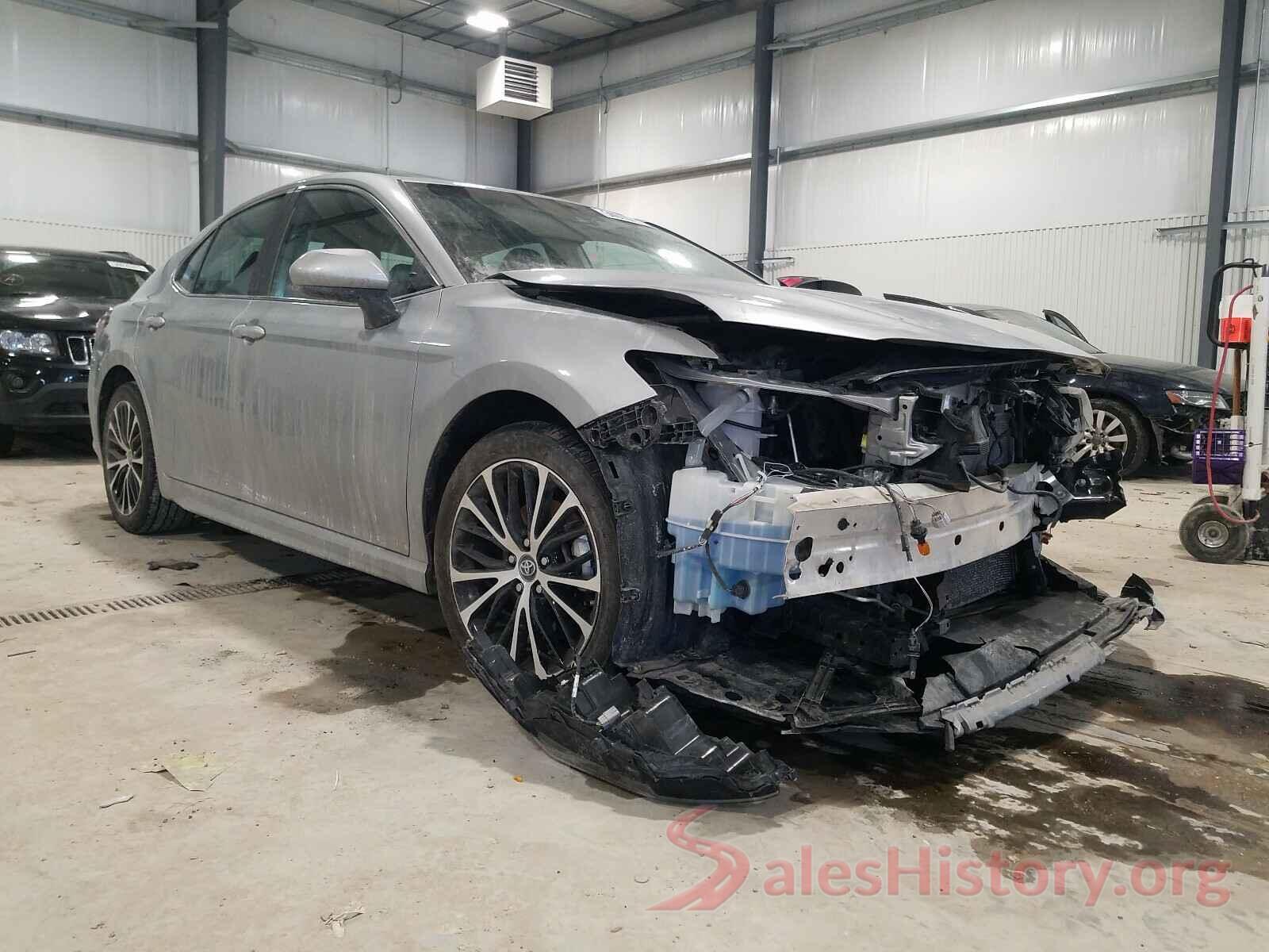 4T1B11HK3KU242922 2019 TOYOTA CAMRY