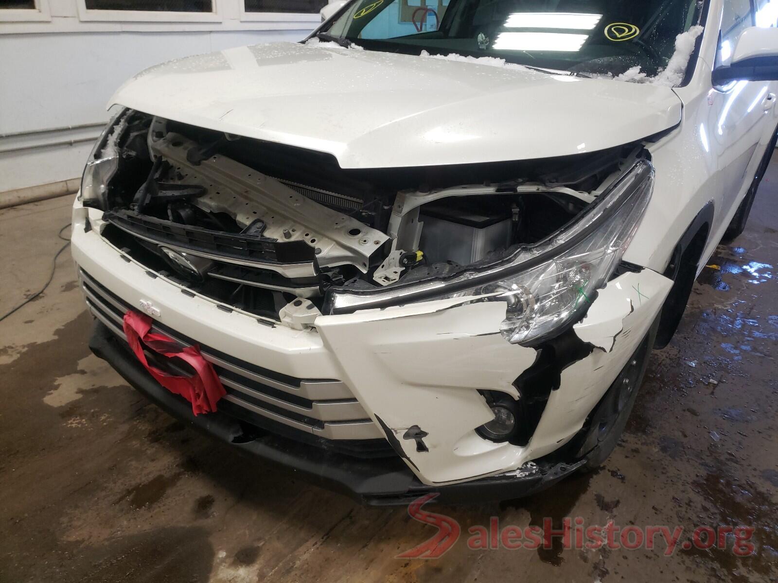 5TDJZRFH9JS527643 2018 TOYOTA HIGHLANDER