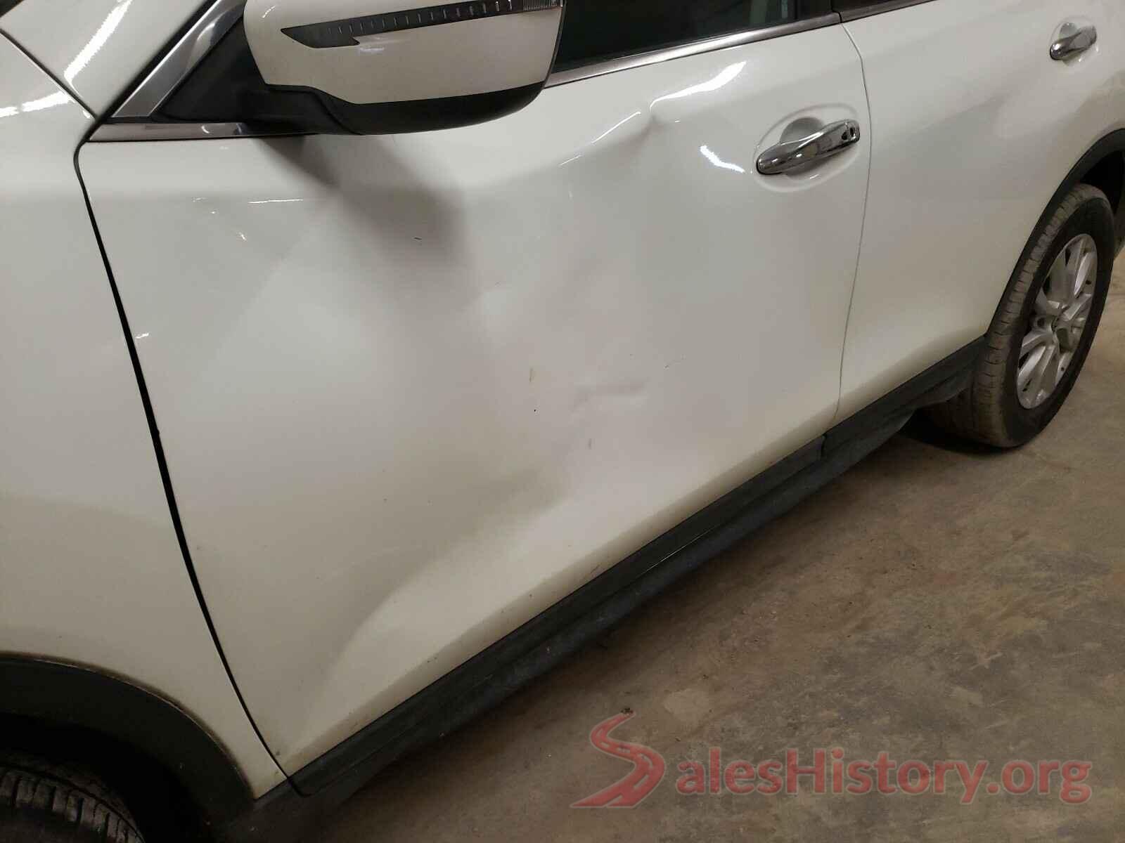 KNMAT2MT2JP565208 2018 NISSAN ROGUE