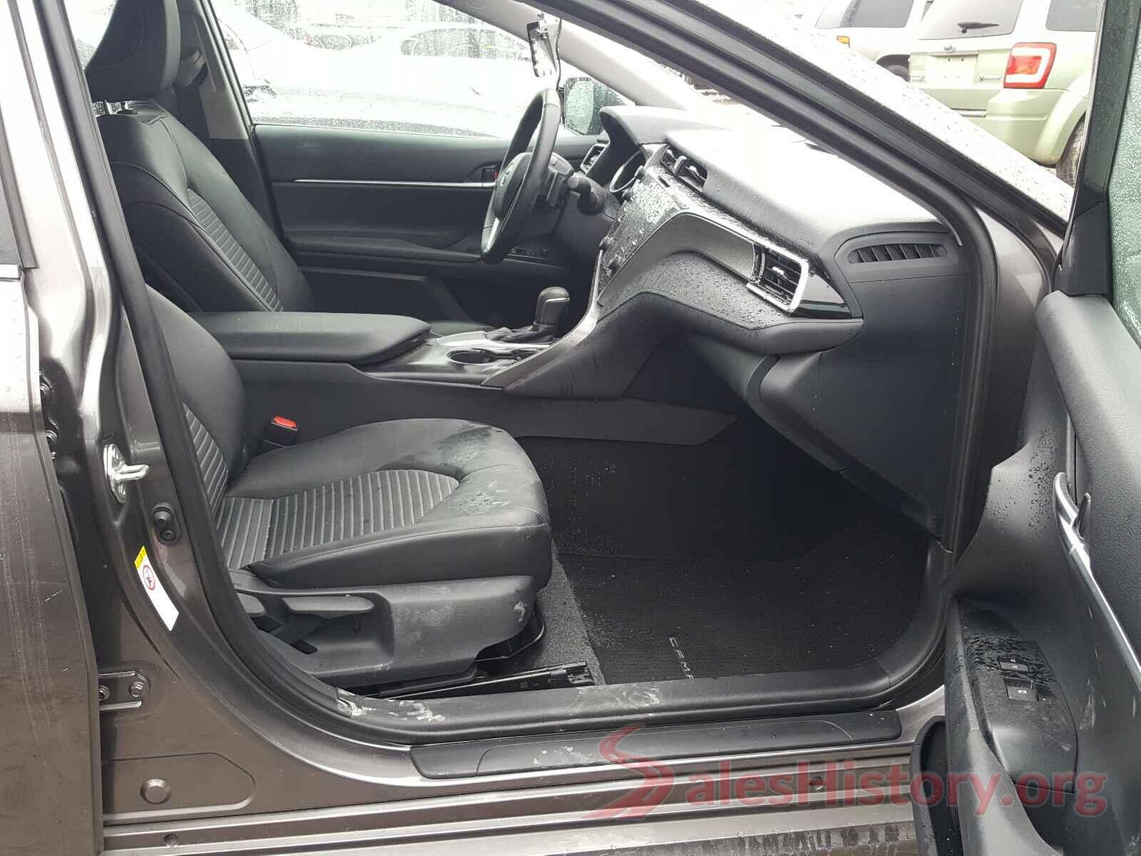 4T1B11HK1JU017090 2018 TOYOTA CAMRY