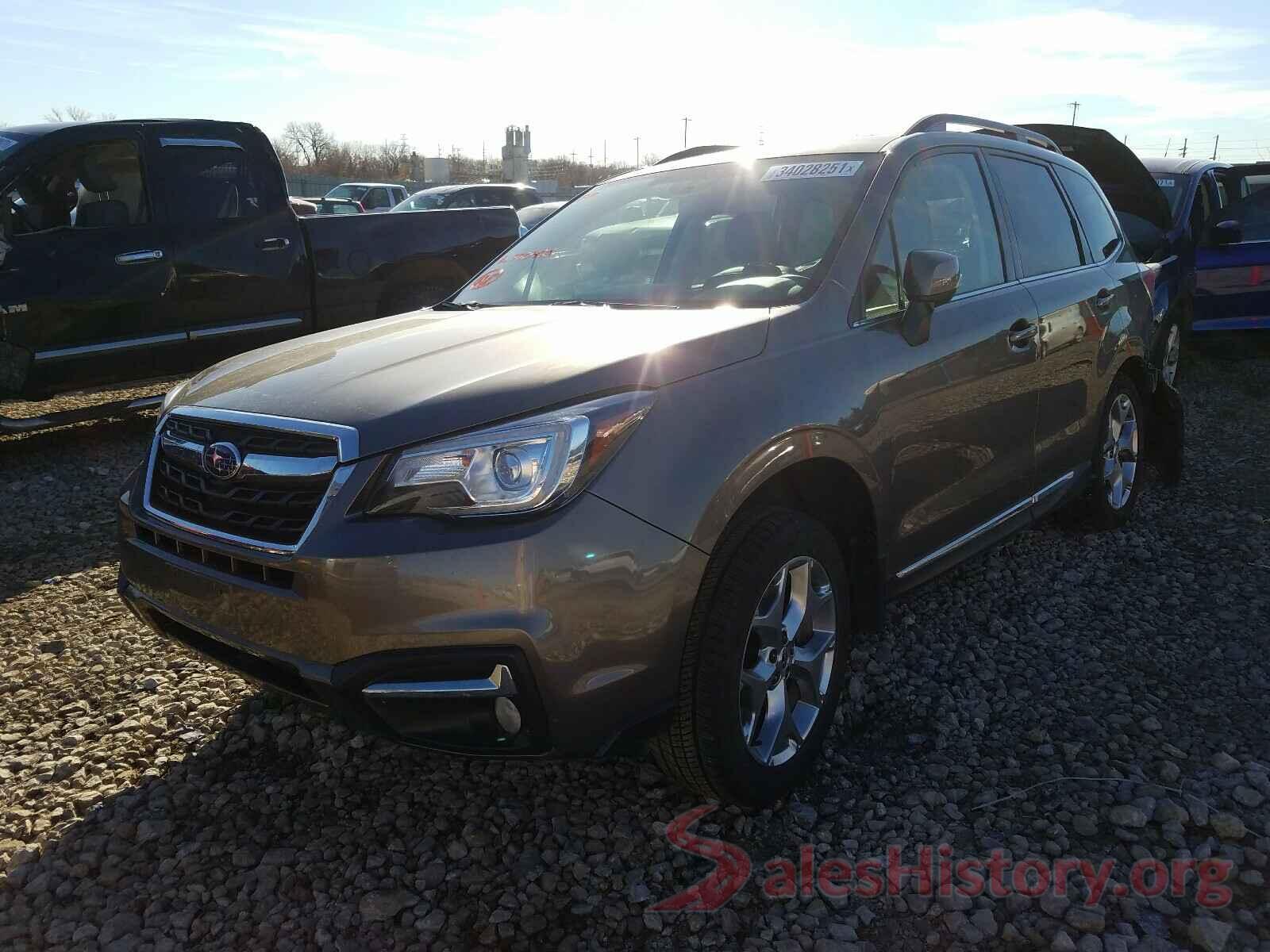 JF2SJAWC8JH550922 2018 SUBARU FORESTER