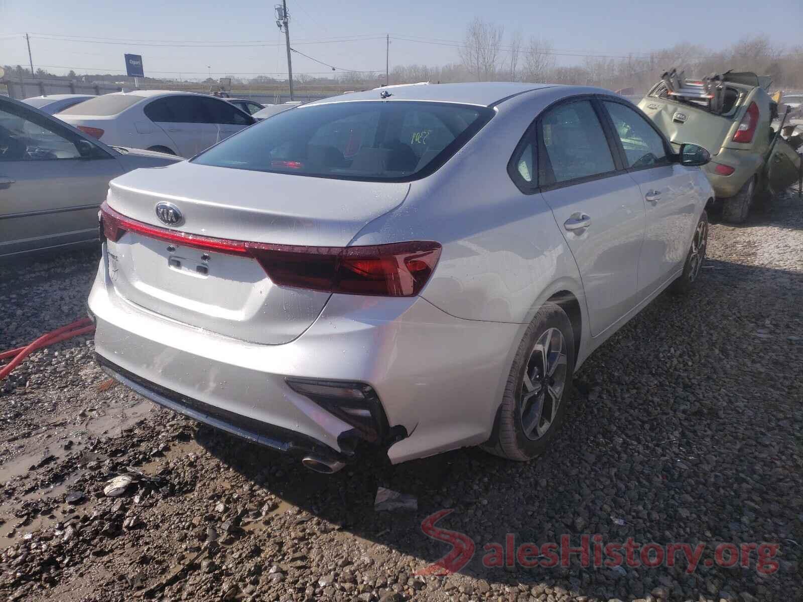 3KPF24AD2ME266257 2021 KIA FORTE