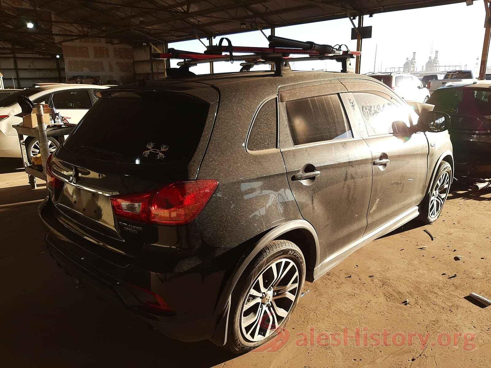 JA4AP3AU9JU018097 2018 MITSUBISHI OUTLANDER