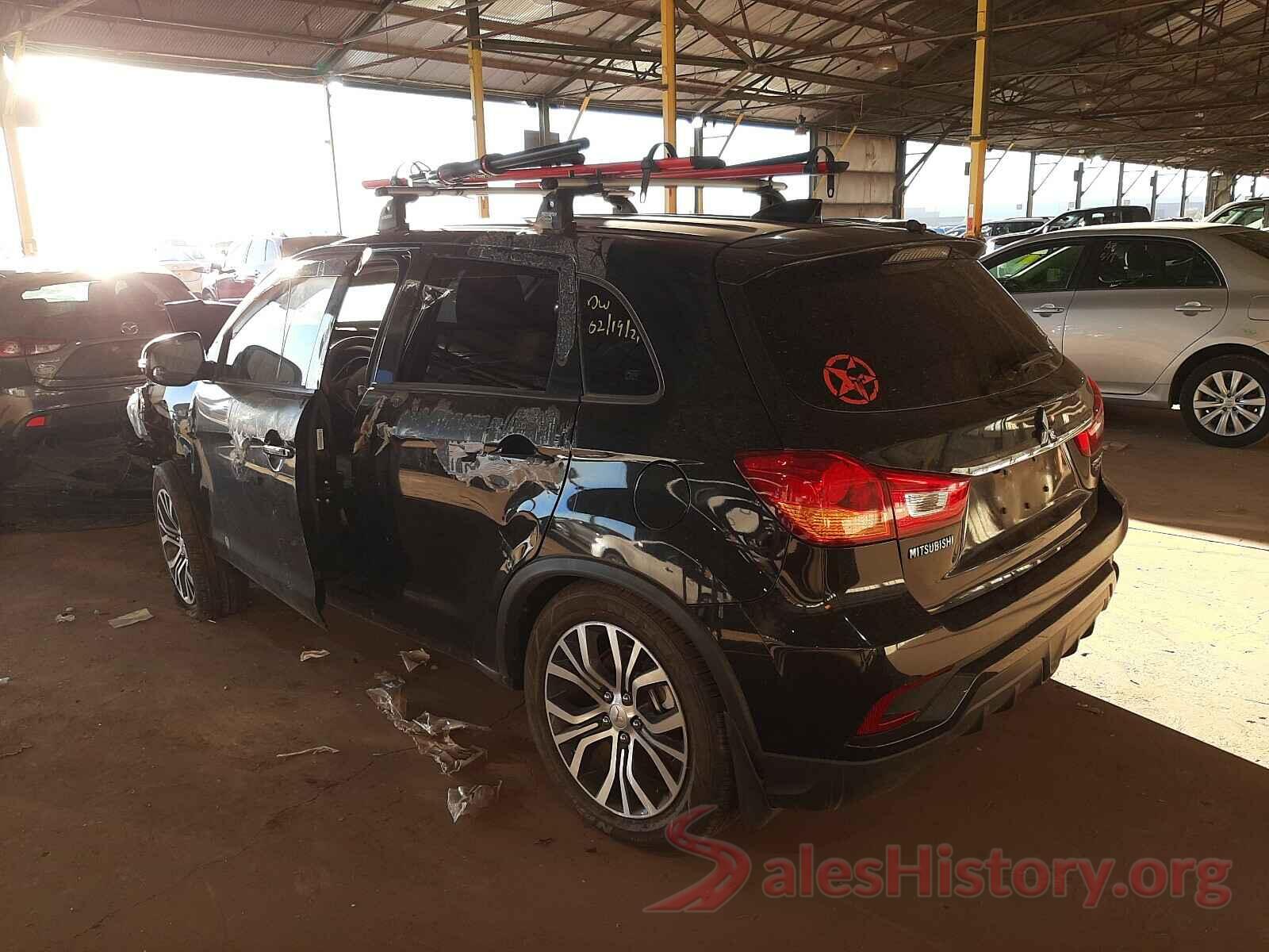 JA4AP3AU9JU018097 2018 MITSUBISHI OUTLANDER