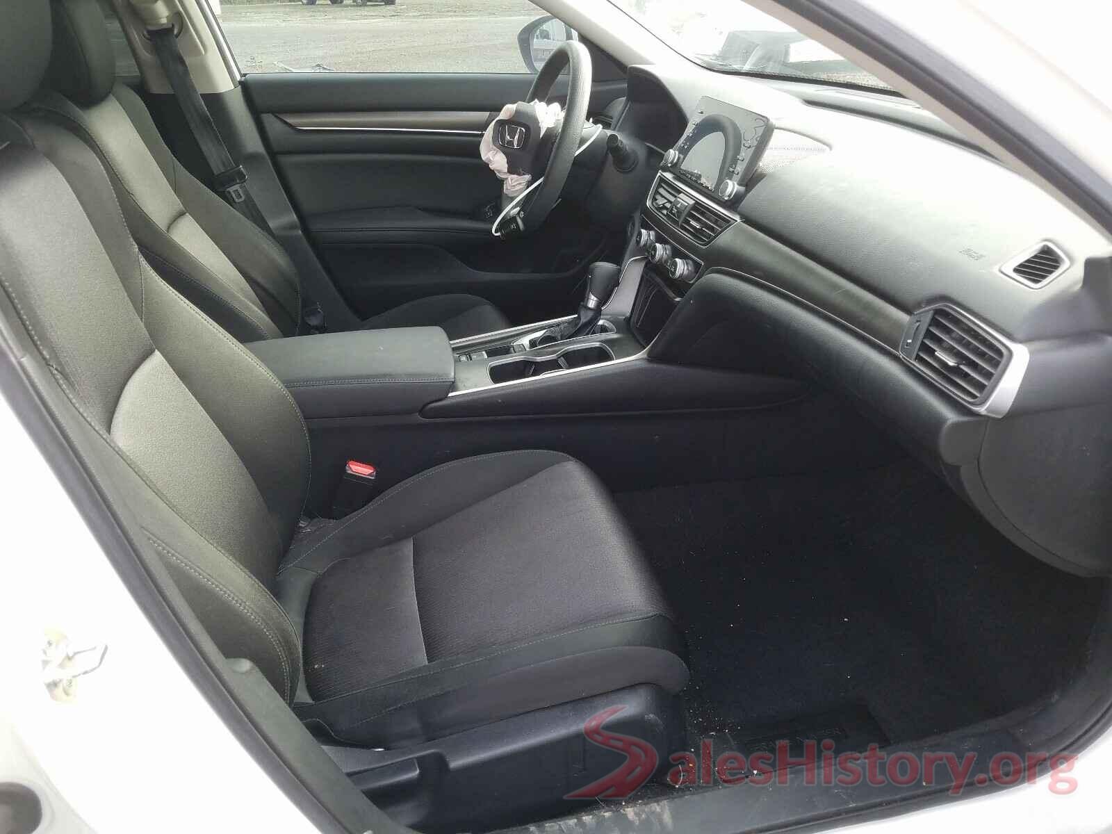 1HGCV1F16KA069052 2019 HONDA ACCORD