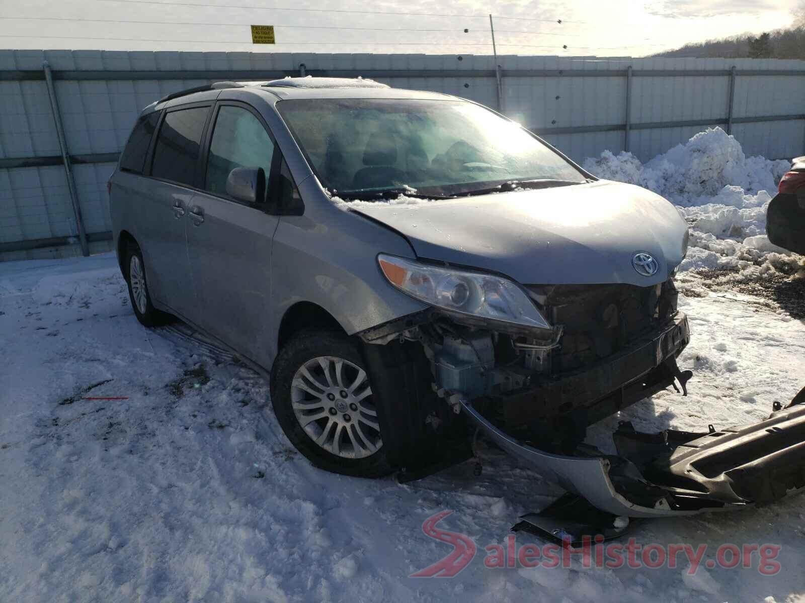 5TDYZ3DC6HS877339 2017 TOYOTA SIENNA