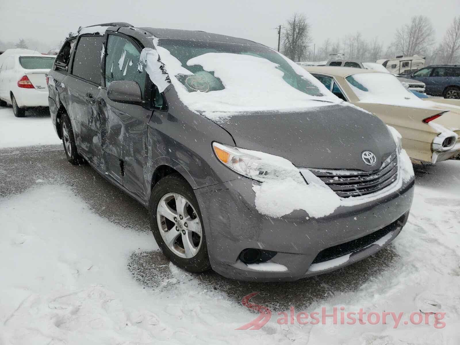 5TDKZ3DCXHS805436 2017 TOYOTA SIENNA