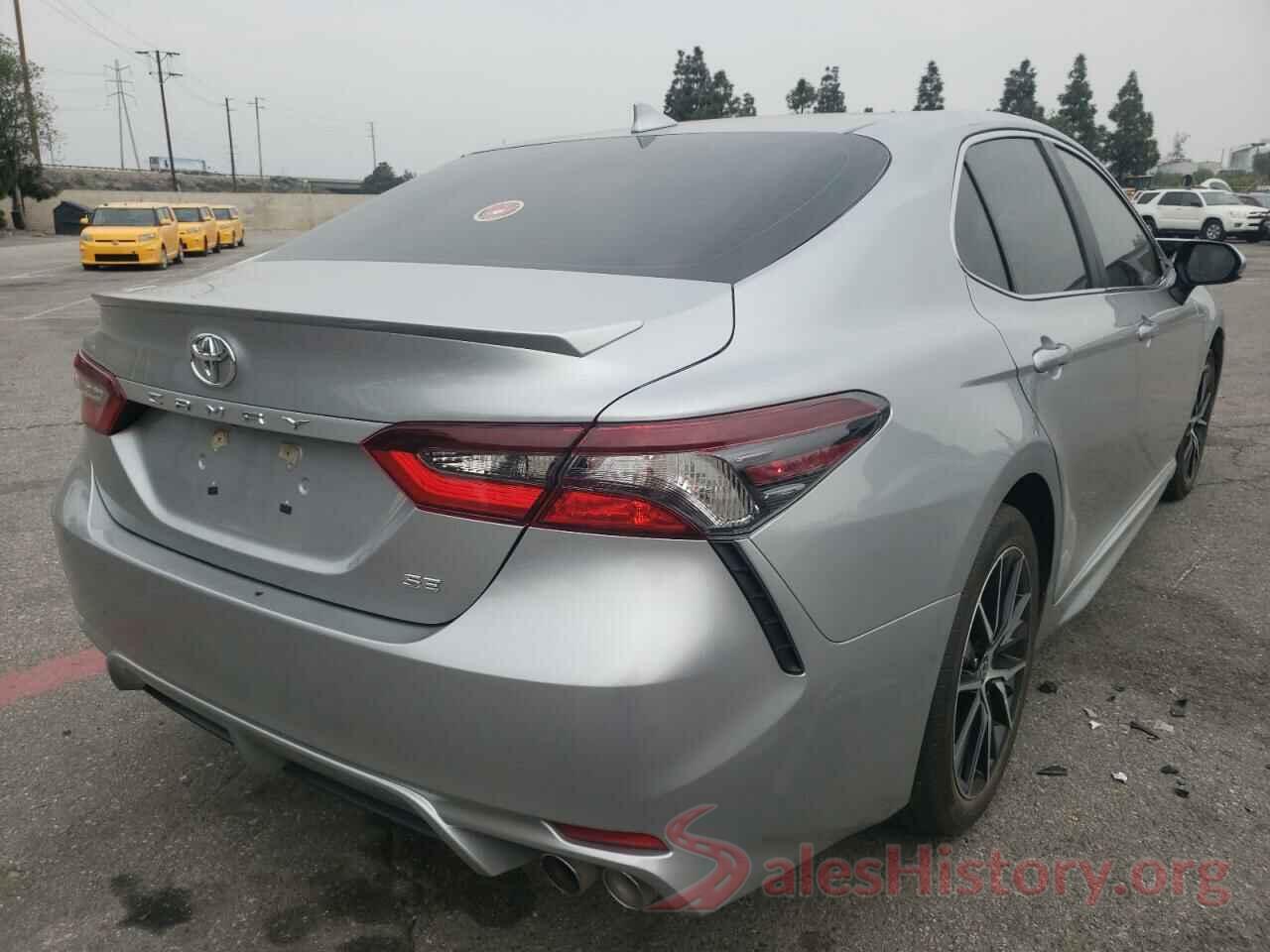 4T1G11AK6MU529092 2021 TOYOTA CAMRY