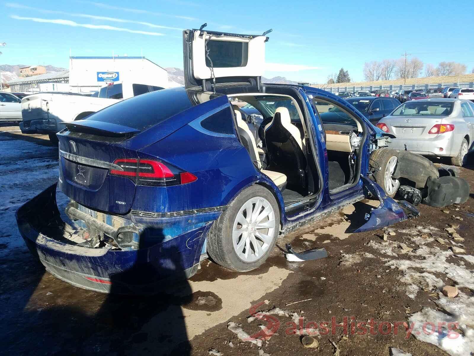 5YJXCDE25HF037940 2017 TESLA MODEL X