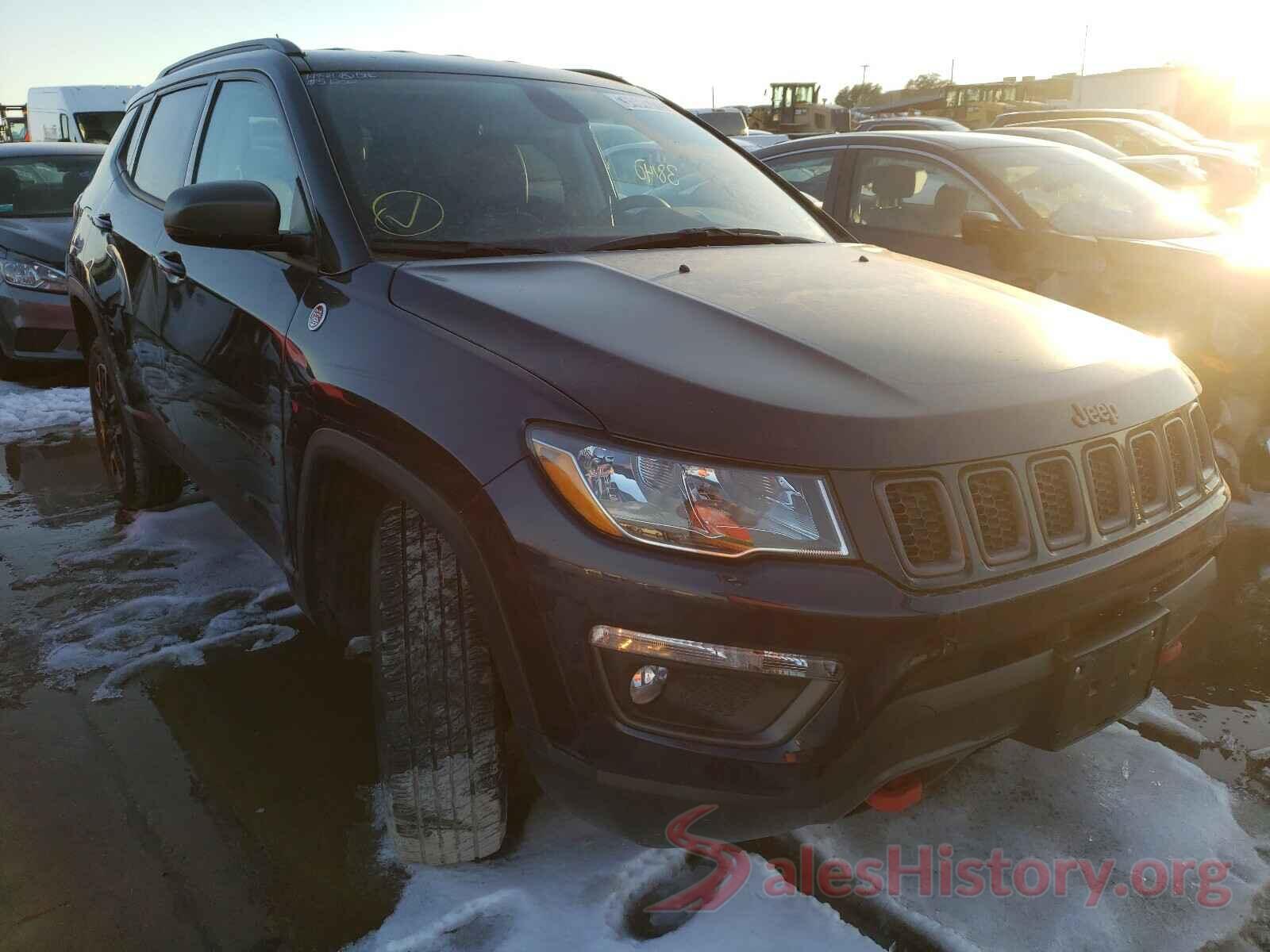 3C4NJDDB2KT739981 2019 JEEP COMPASS