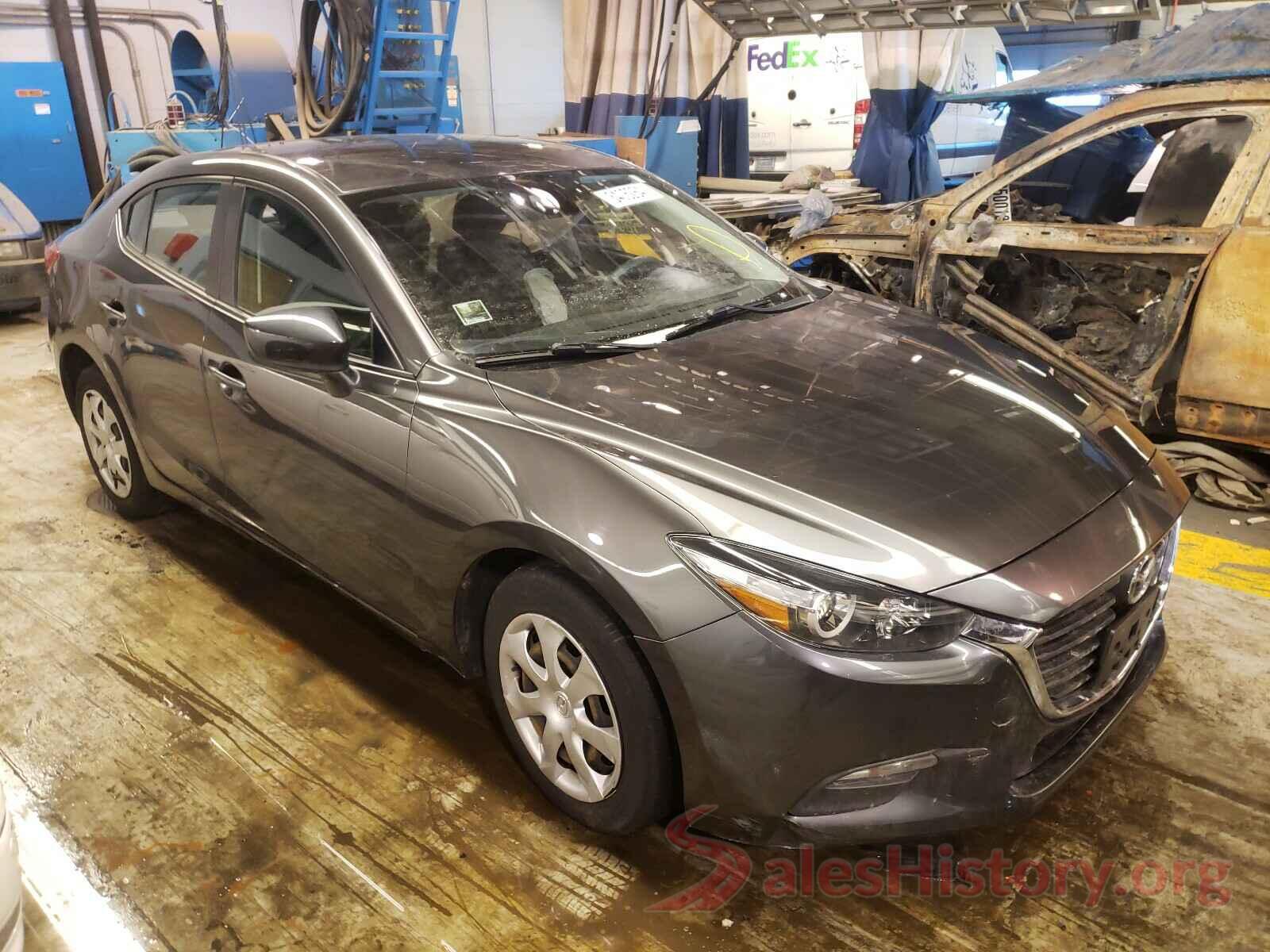 3MZBN1U77JM159987 2018 MAZDA 3