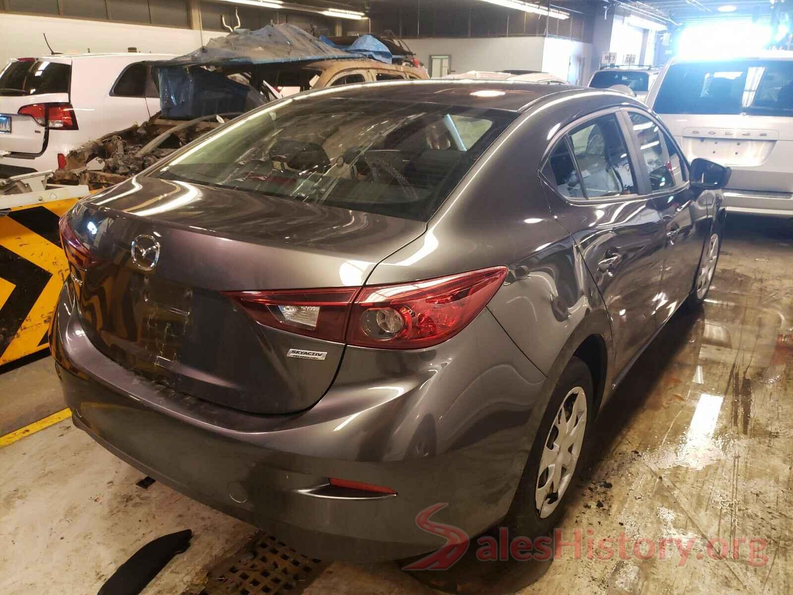 3MZBN1U77JM159987 2018 MAZDA 3