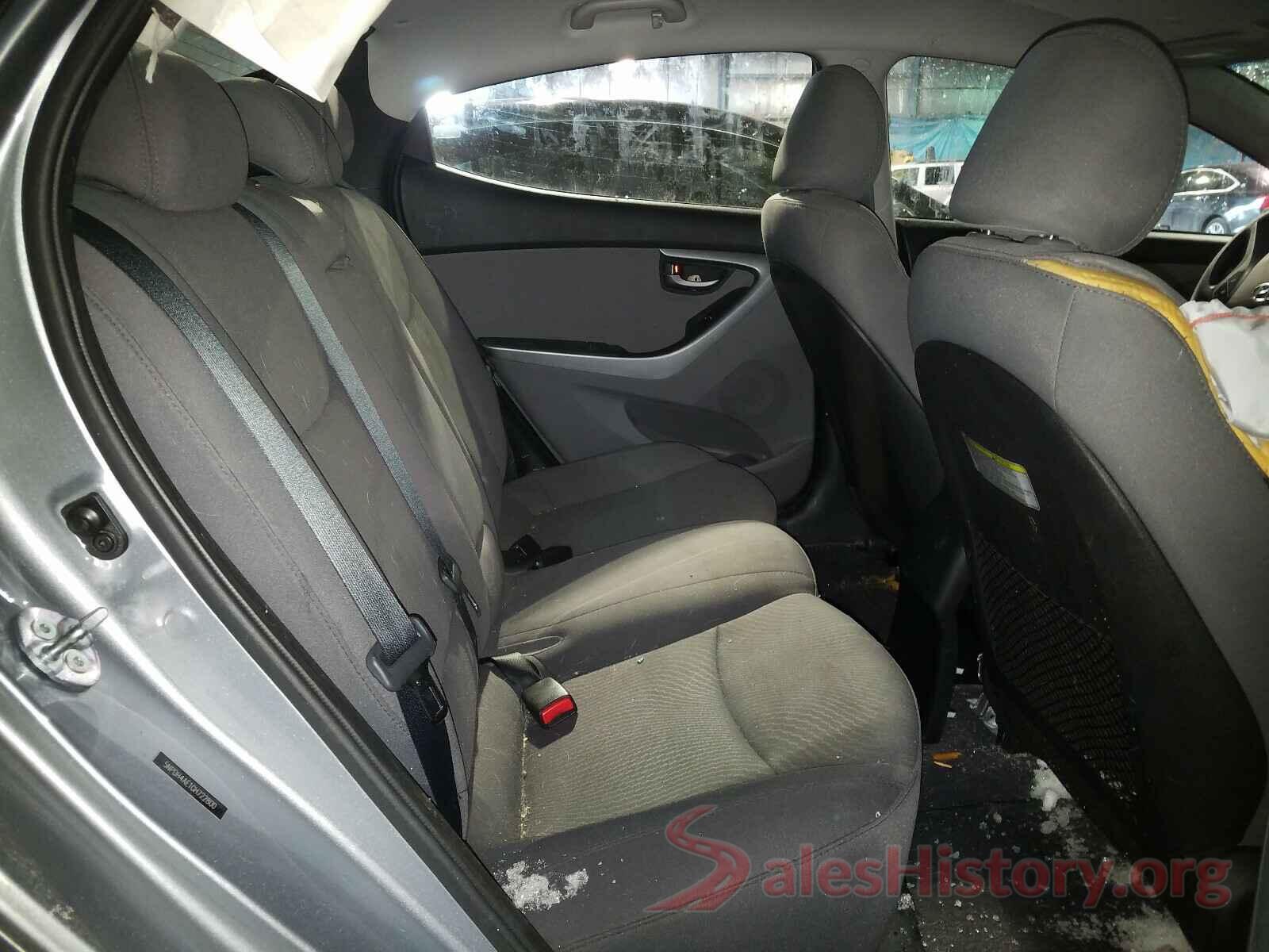 5NPDH4AE1GH722800 2016 HYUNDAI ELANTRA