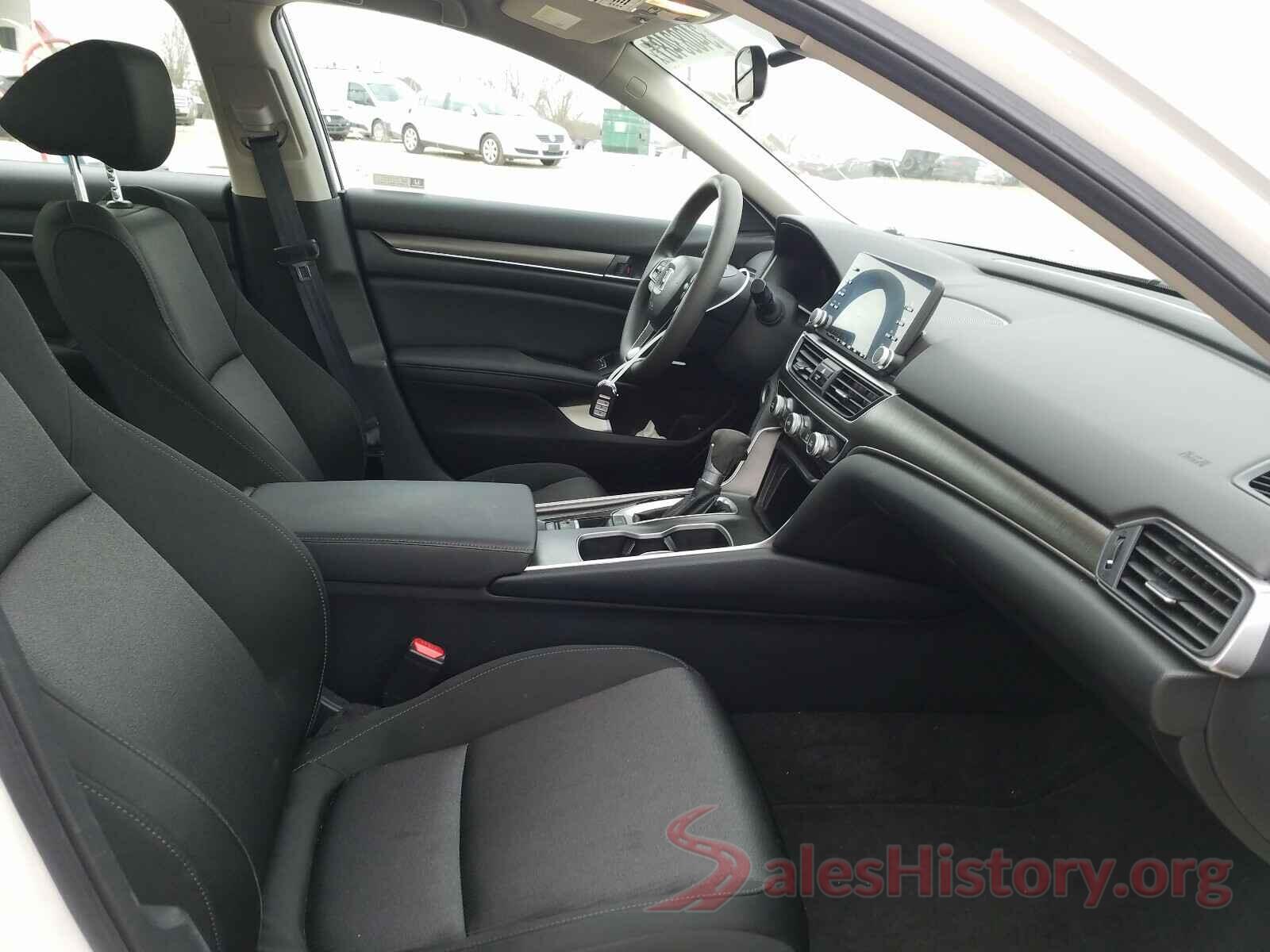 1HGCV1F12KA172923 2019 HONDA ACCORD