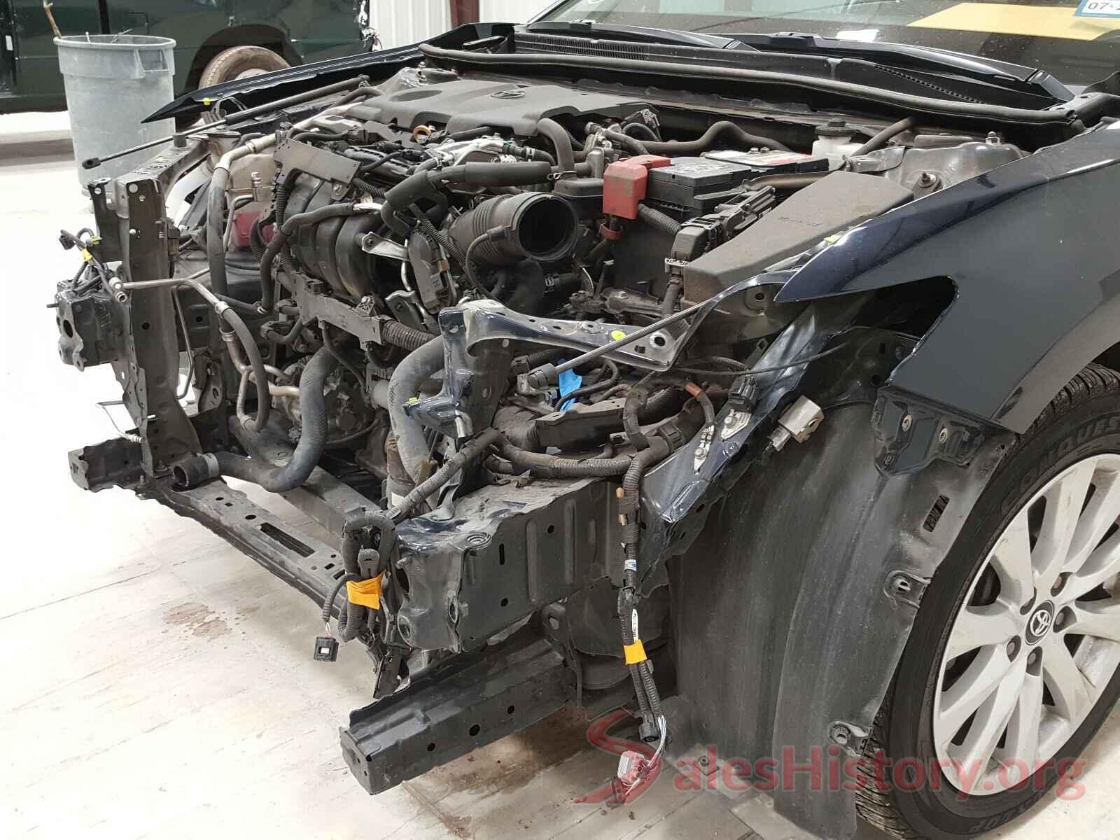 4T1B11HK4JU605646 2018 TOYOTA CAMRY