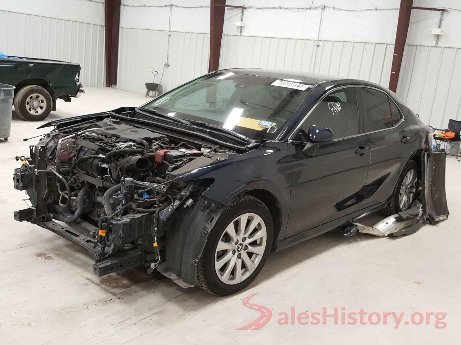 4T1B11HK4JU605646 2018 TOYOTA CAMRY