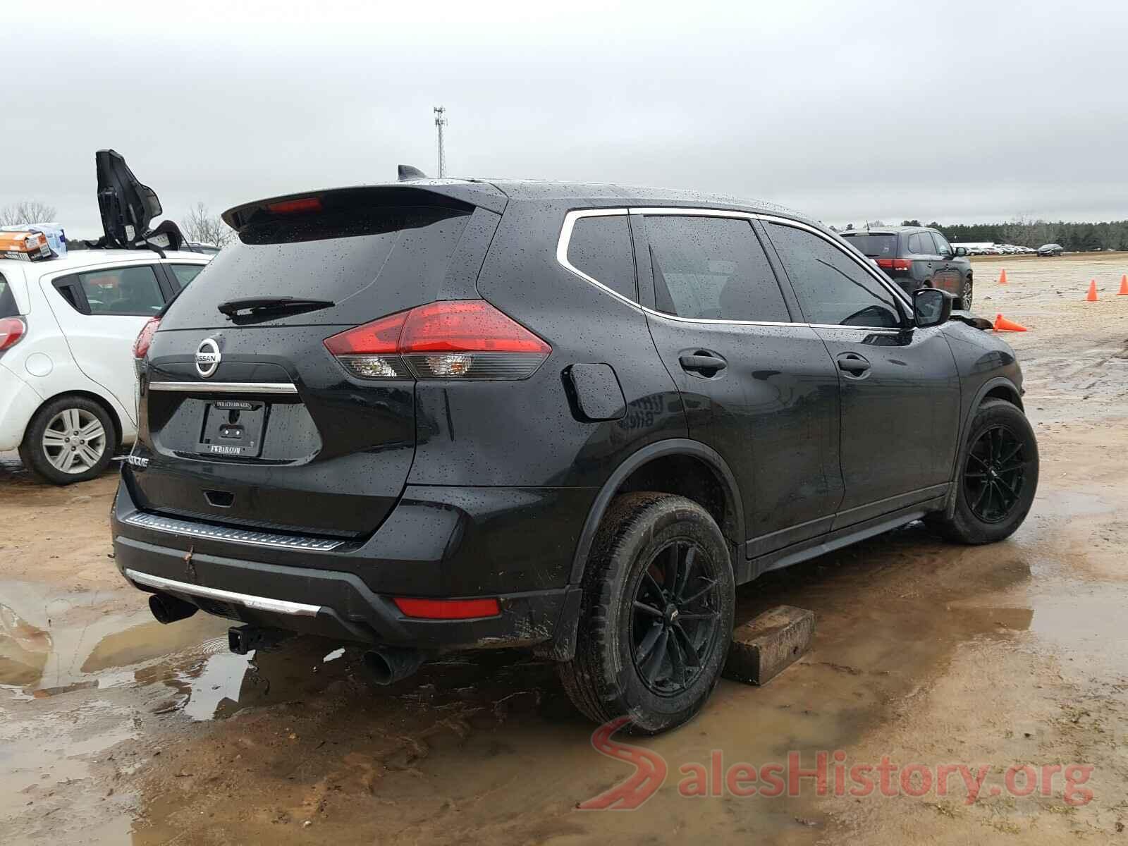 KNMAT2MT6HP615697 2017 NISSAN ROGUE